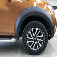 Nissan Navara NP300 2016 Çıkıntılı Civatalı Çamurluk Kaplama Dodik Tek Depo