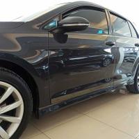 Volkswagen Golf 7 - 7.5 2013-2020 Kapı Çıtası Piano Black